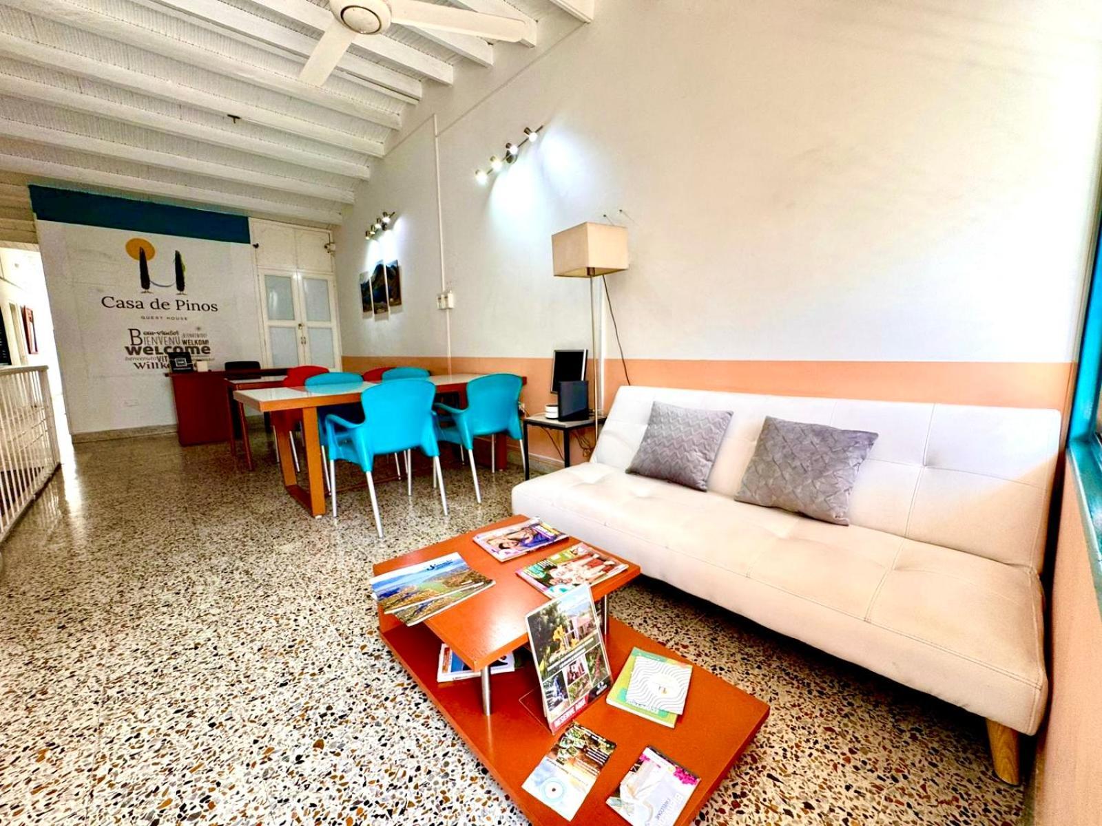 Casa De Pinos Hotel 布卡拉曼加 外观 照片